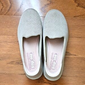 Skechers Women's Slip-Ins - Light Gray Shoes